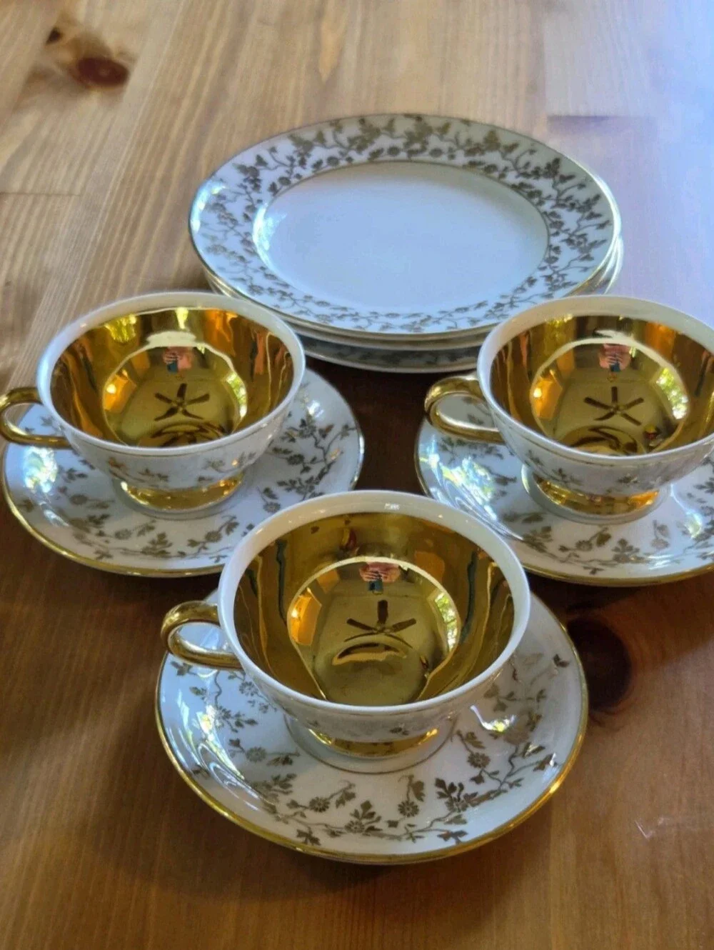 Vintage Hutschenreuther Selb Bavaria Dresden Gold Gilt Demitasse Trio Sets Set 3